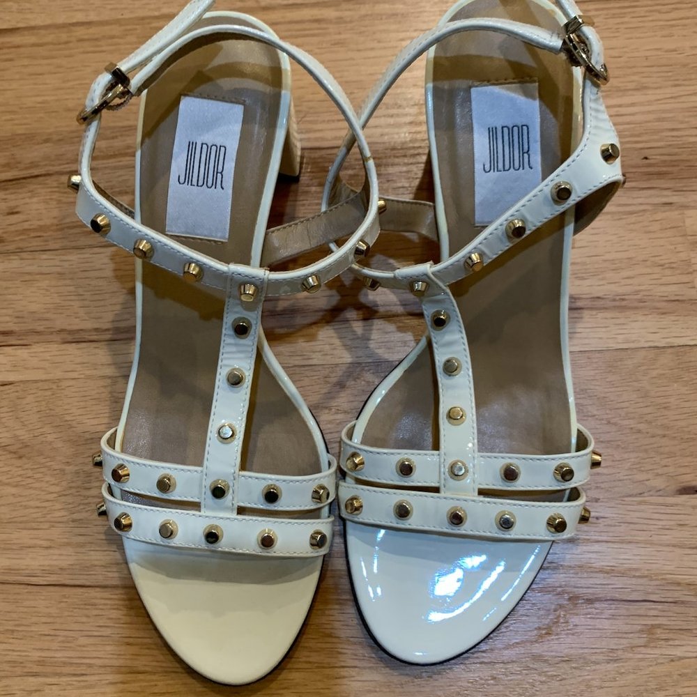 Jildor METTE WHITE PATENT LEATHER SANDAL - size 8